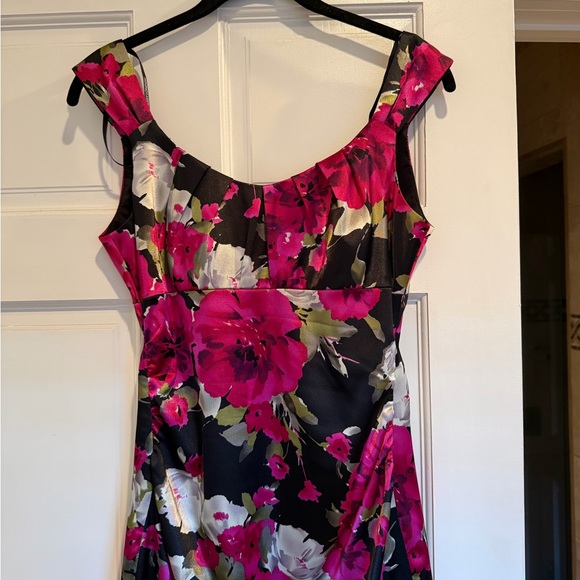 Maggy London Floral Cocktail Midi Dress - Picture 2 of 4